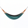 Hängematte 300 x 140 cm aus Polyester Türkis Schwarz für Garten mit Holzspreizstäben